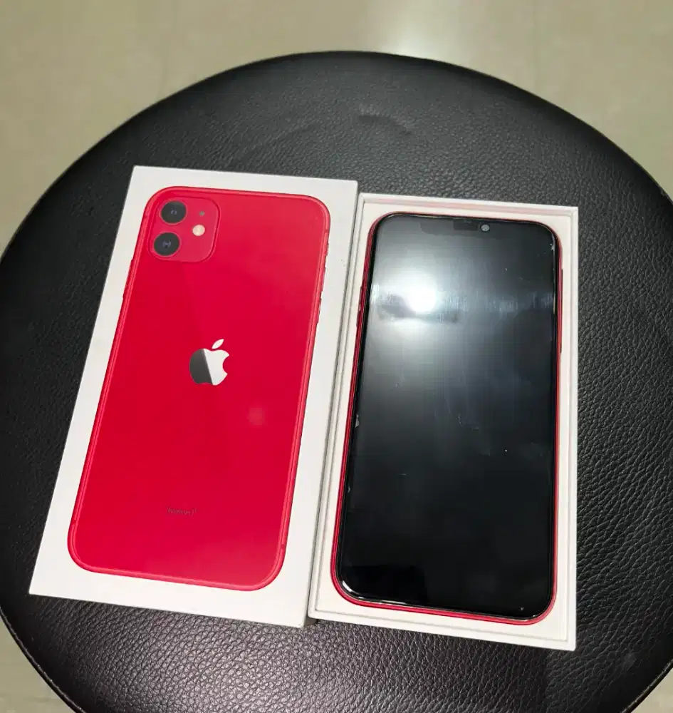 BUC!! Iphone 11, 123GB RED Fullset (Mati Total) - LCD Aman - IBOX
