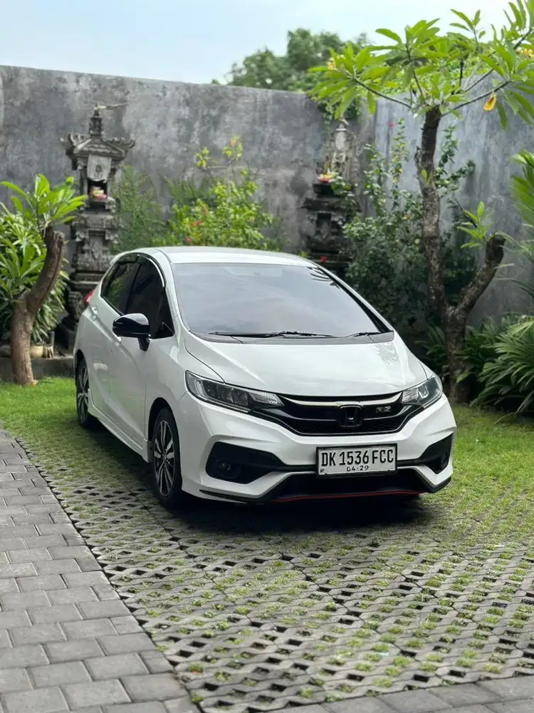 JAZZ RS 2018 FACELIFT MATIC LOW KM