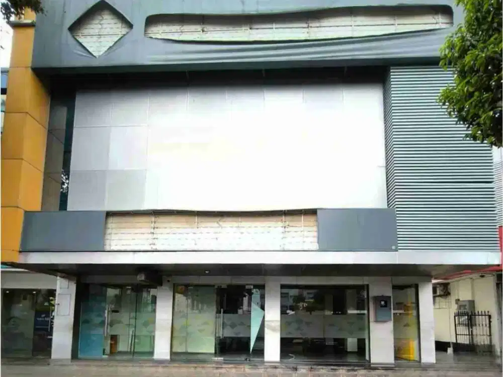 disewakan ruko siap pakai di Slamet Riyadi, Solo