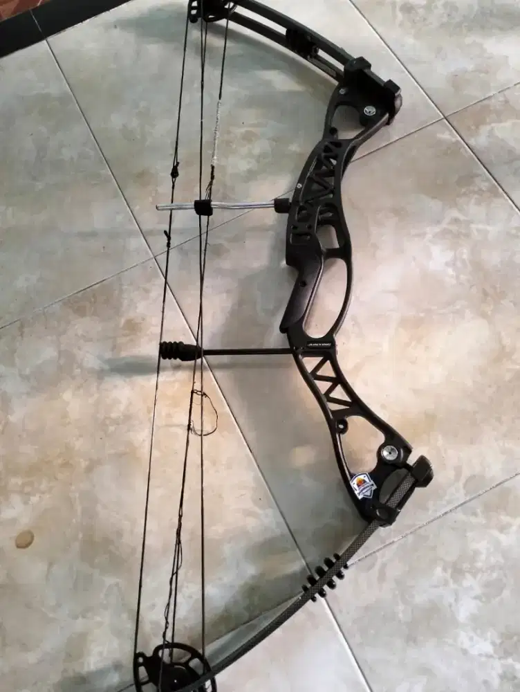 Di jual busur compound untuk pemula