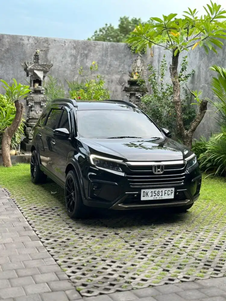 BRV PRESTIGE 2022 MATIC ASLI BALI LOW KM