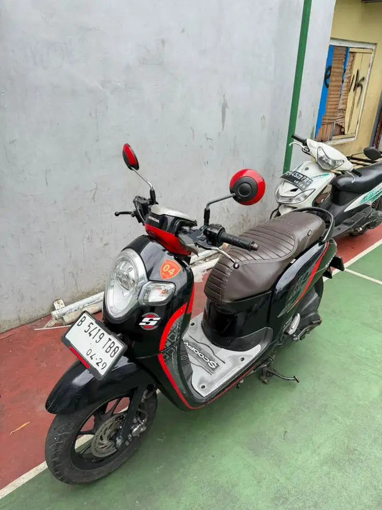 Dijual Scoopy 2019
