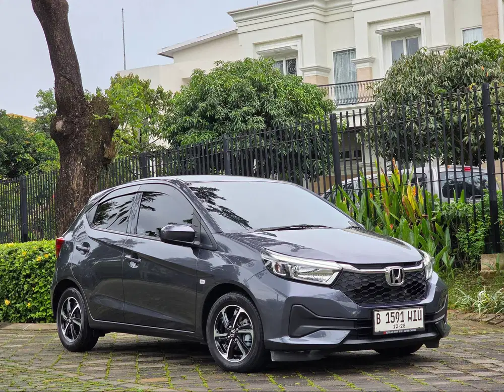 KM.18.RB ANTIK| NEW BRIO E CVT 1.2 AT 2023 GREY BEKAS RASA BARU SEGER!