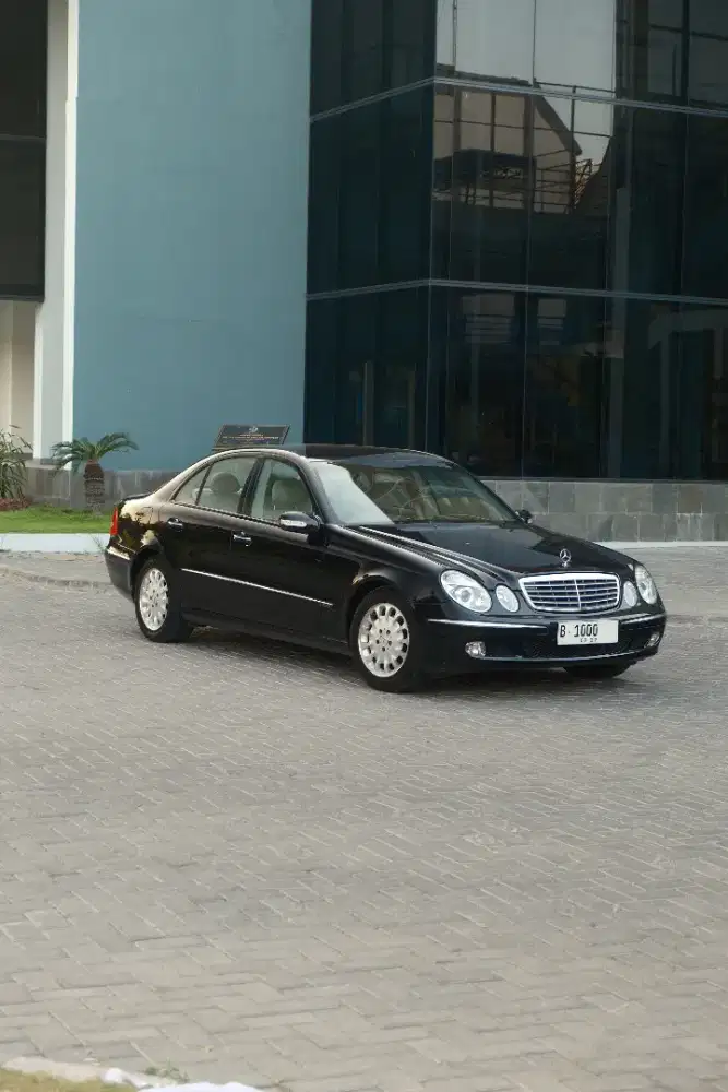 E Class W211 E240 CBU Elegance 2002