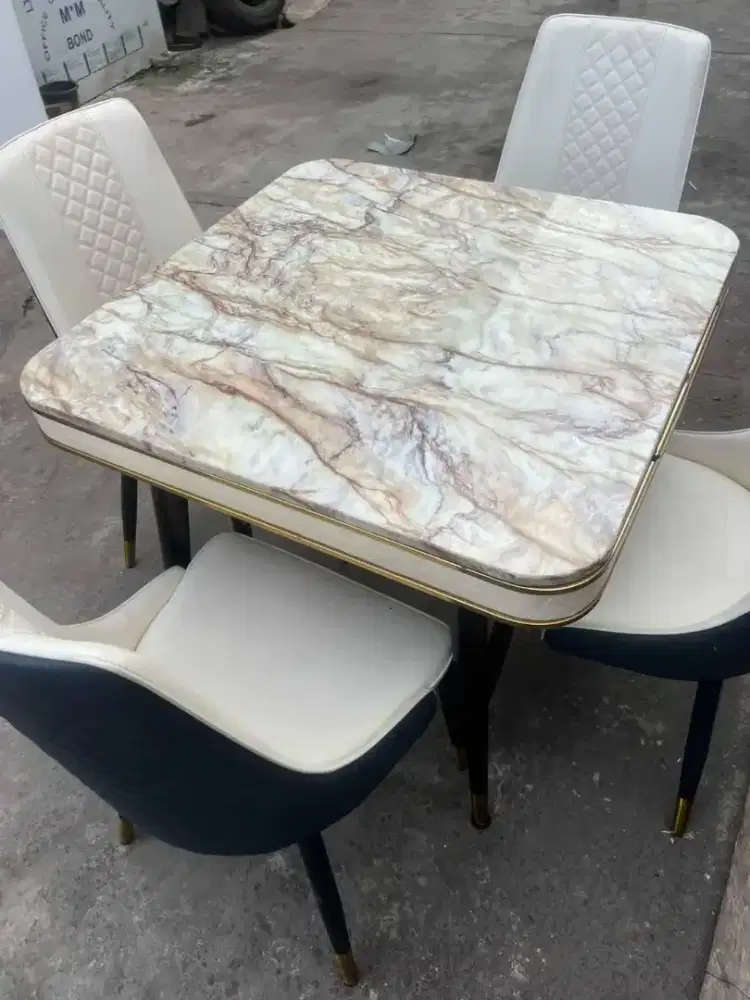 meja makan marmer