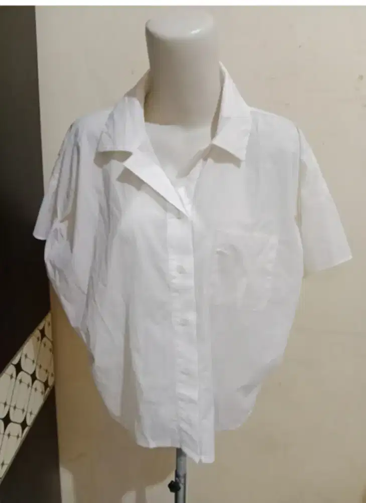 Blouse putih preloved