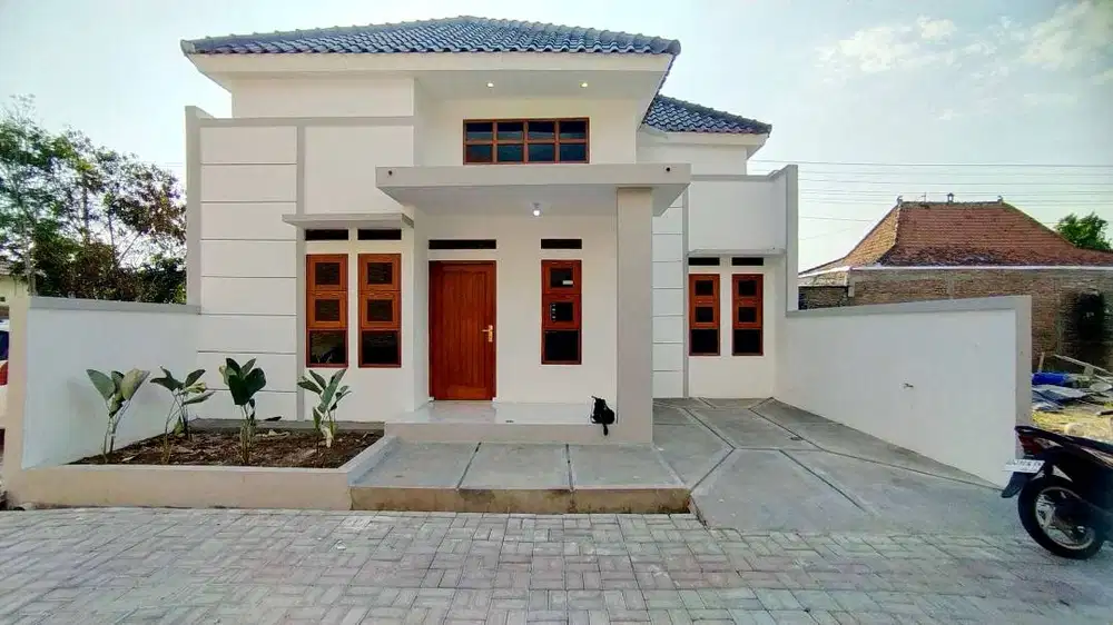 3 KT Harga PROMO, Siap huni bangunan baru 3 KT 2 KM . Bs KPR