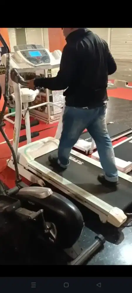 Treadmill elektrik jumbo 3fungsi bisa nanjak bekas display toko