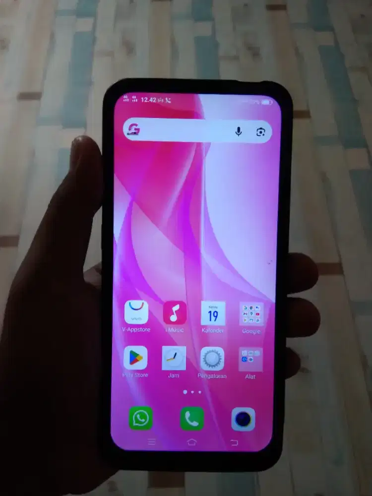 Vivo v15 full set ram 8/256 belom pernah service