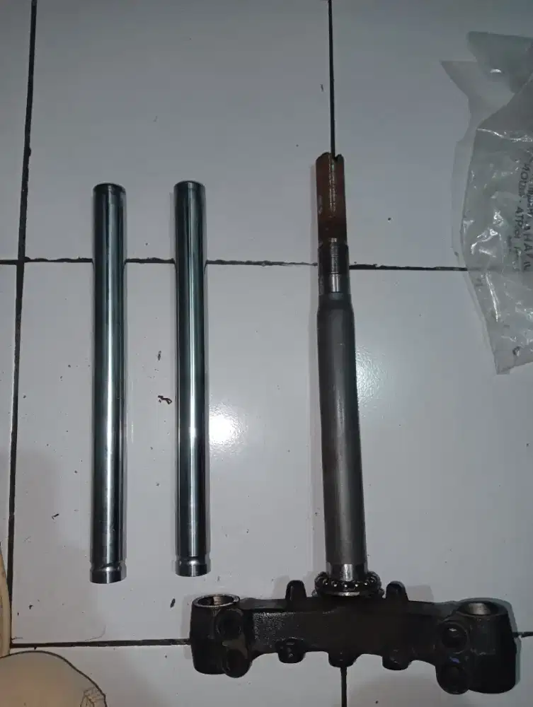 Dijual shockbeker dan segitiga Filano 2025 ori