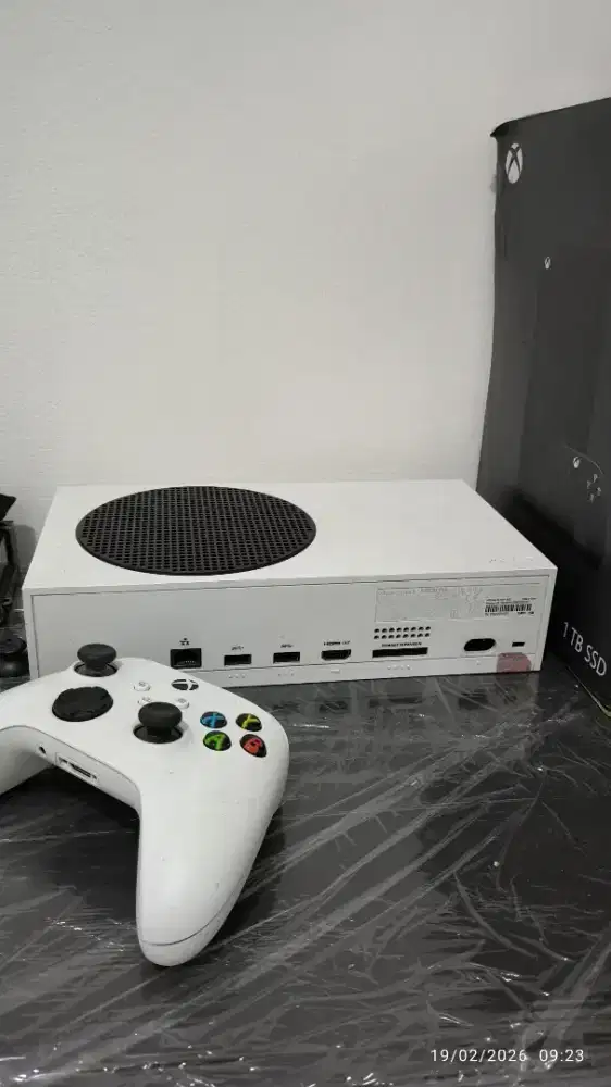 Dijual Xbox Series S (lengkap)