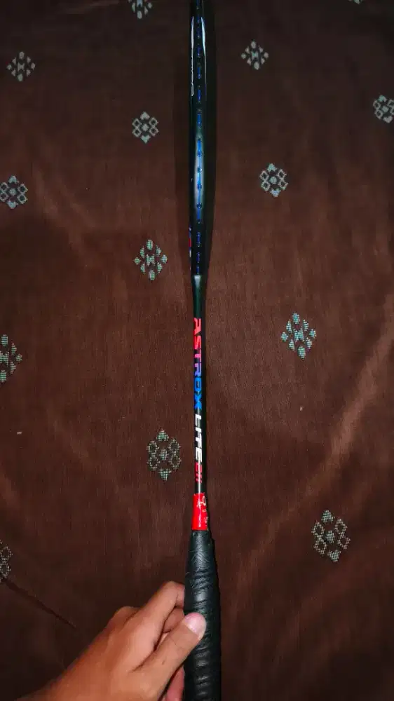 Raket Yonex lite 21i