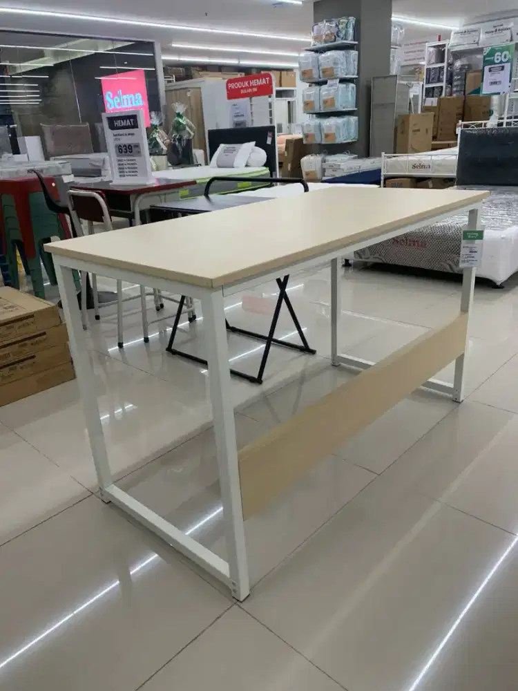 Meja belajar metal