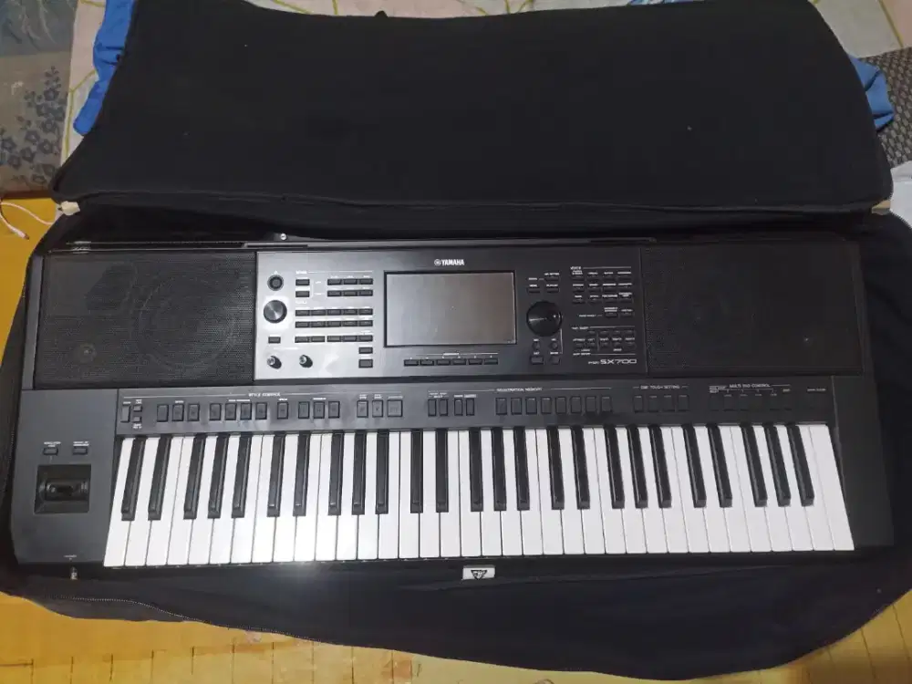 Di jual Keyboard Yamaha PSR SX700
