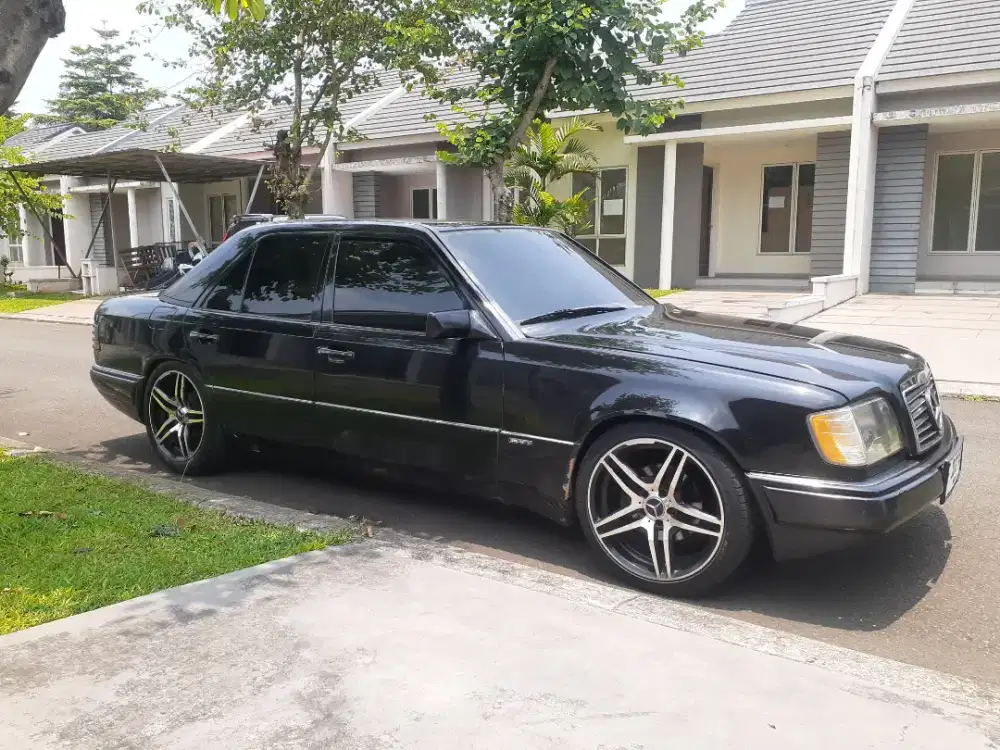 JUAL MERCY E300 W124