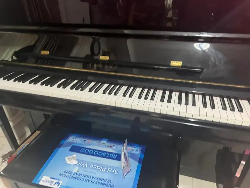 Piano Yamaha U1J PE Mulus