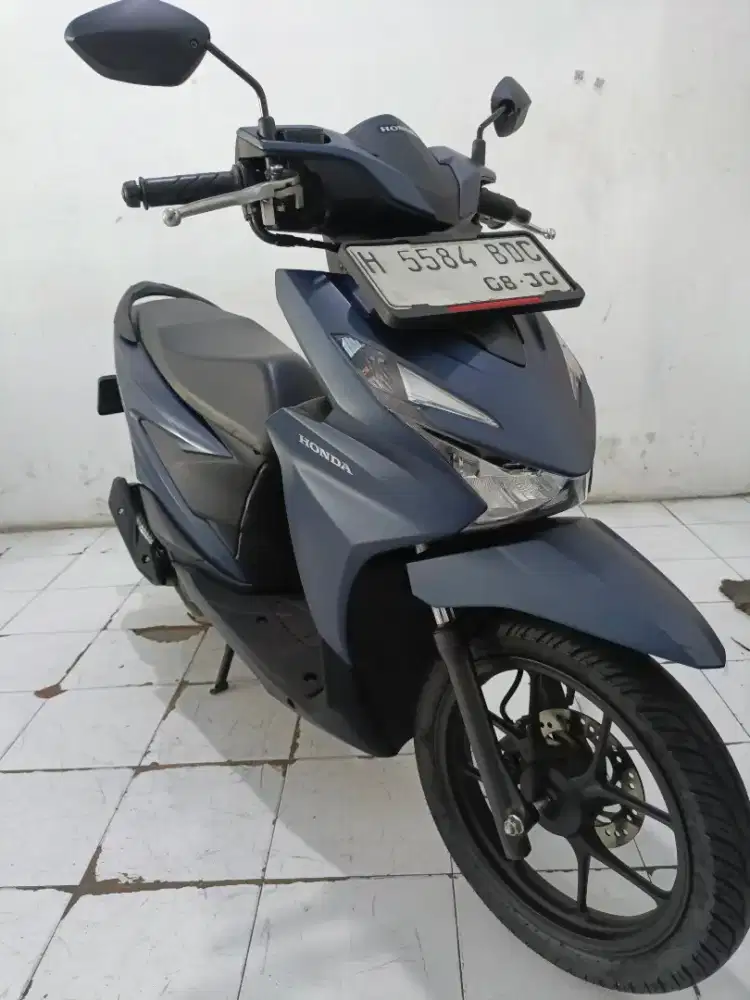 beat delux 2025 biru