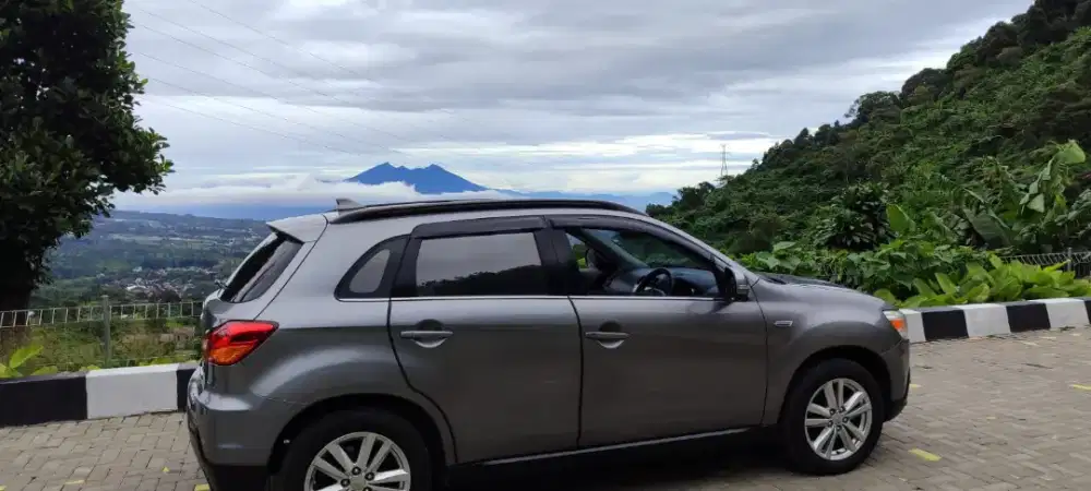 Dijual Mitsubishi Outlander