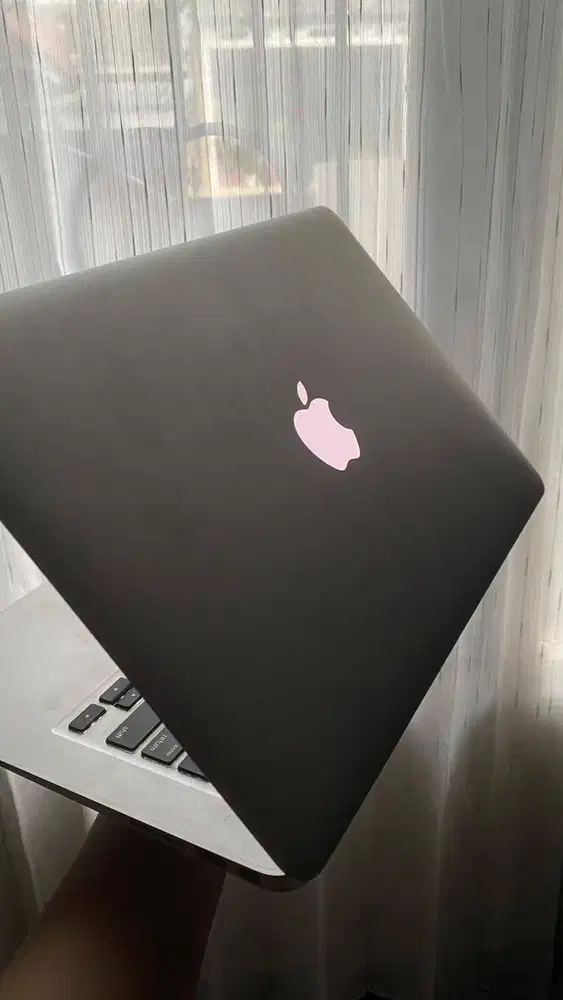 DIJUAL – MacBook Air 13” Early 2015