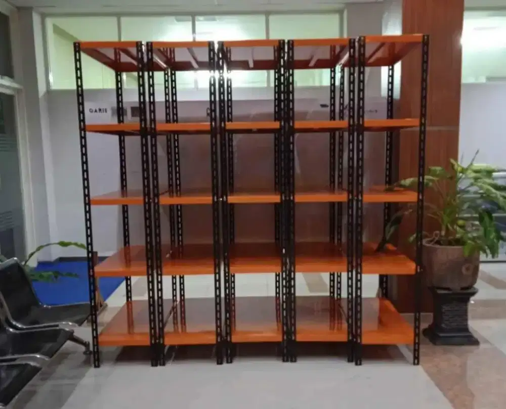 Rak besi rak siku lubang perlengkapan rumah