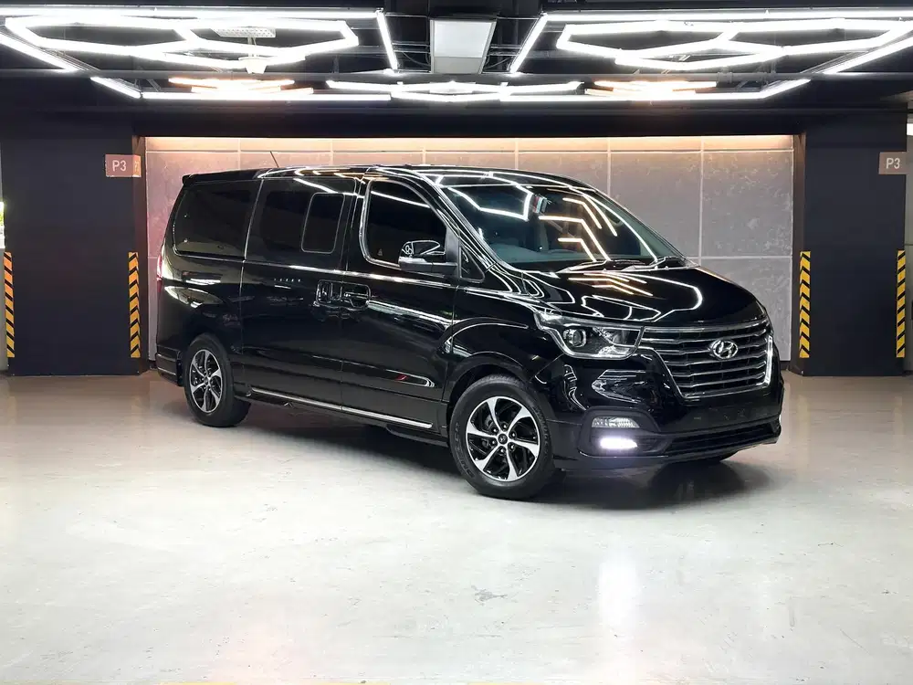 Hitam Km 60Rb!!! Hyundai H1 Royale At 2019