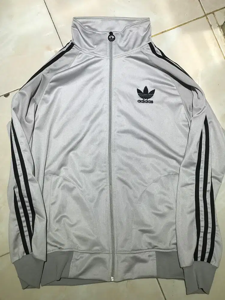 Jaket Tracktop Ads
