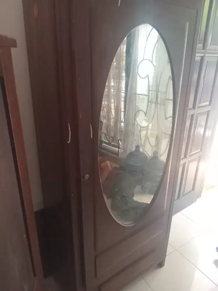 Dijual Lemari jati kuno