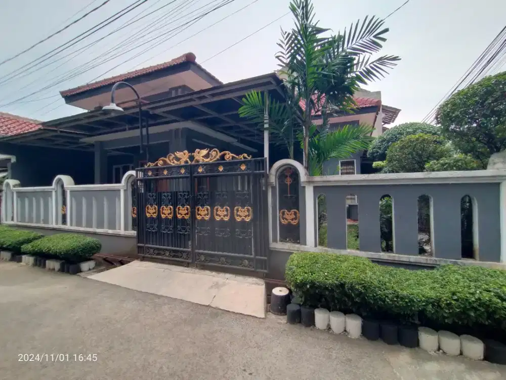 Rumah Bagus Harga Butuh Uang  Hook 150m² Dalam Komplek  Dekat Hypermart & Sta Depok Lama