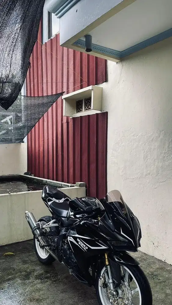 Di Jual Honda CBR 250 non abs,Tahun 2016