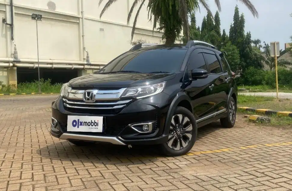 TDP 8,JT,  Honda BR-V 1.5 E Bensin-AT Hitam 2019