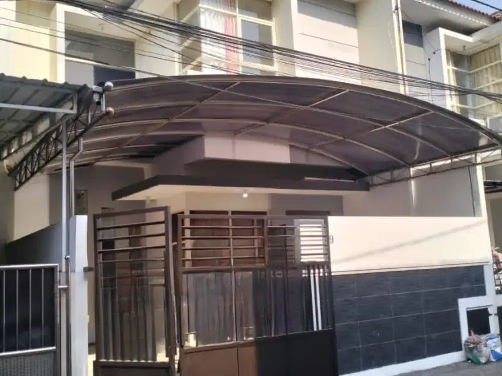 Rumah 2 Lantai Terawat Lebak Indah – Siap Tinggal