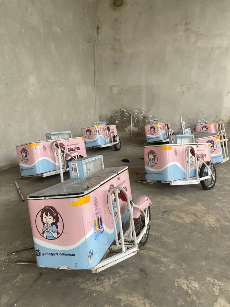 Jual box taroh minuman dan es batu serta roda