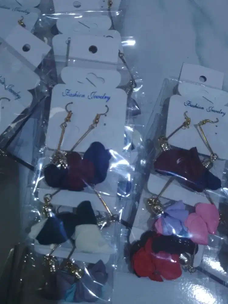 PACKING & DISPLAY BARANG