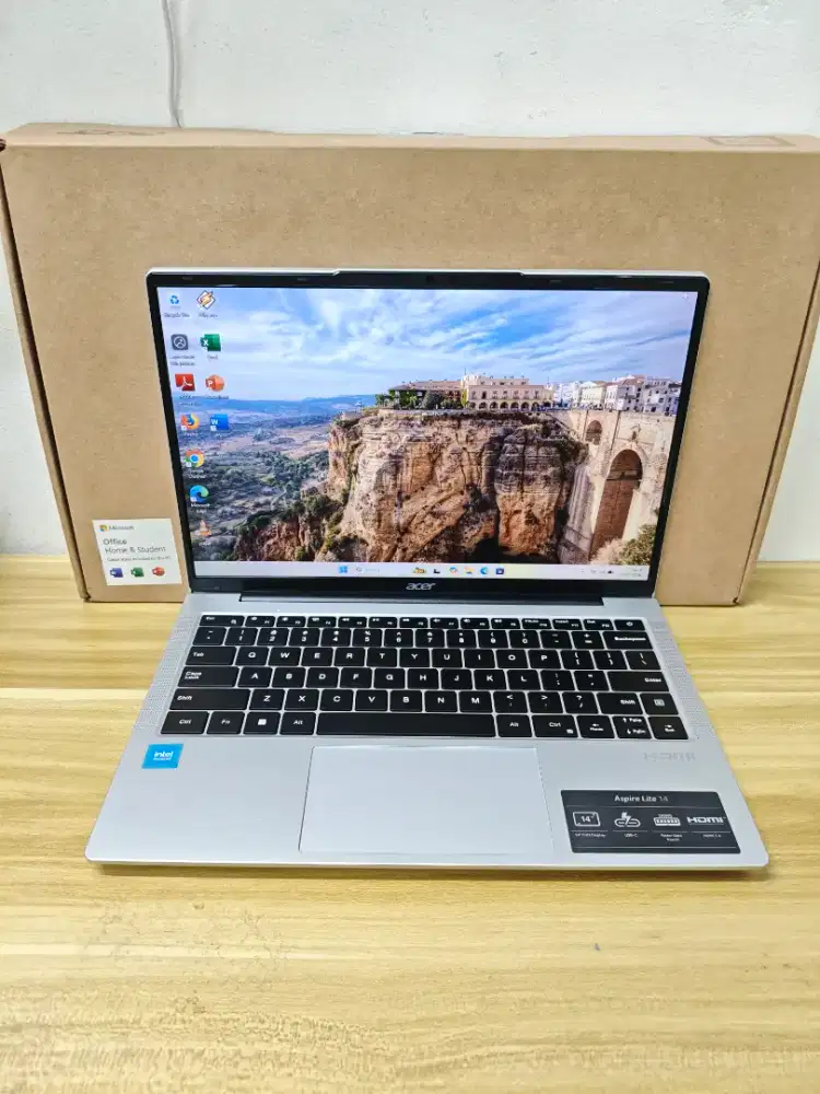 Acer Apire Lite 14-31p. Intel N100. Ram 8gb. Ssd 512gb