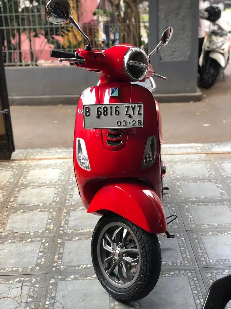 DIJUAL – Vespa LX 125 I-Get 3V i.e 2019 Merah – Mulus Siap Pakai!