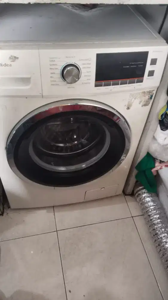 Mesin cuci fronloading Midea 9 kg