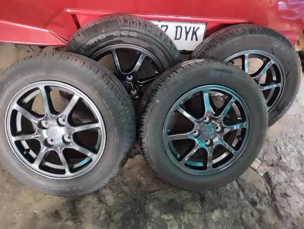 Velg oem Ayla dan ban
