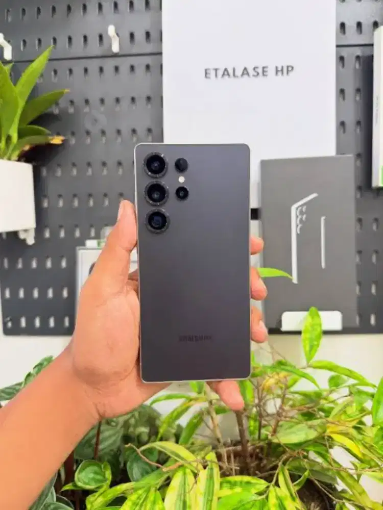 SAMSUNG GALAXY S25 ULTRA 5G 256GB GARANSI RESMI 1TAHUN