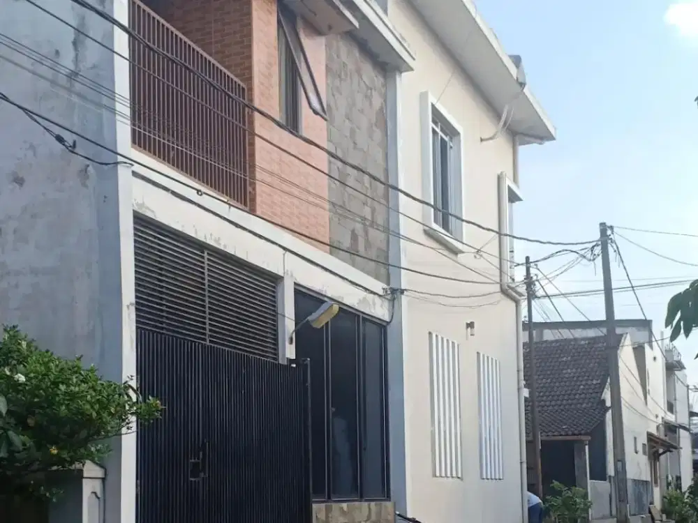 Rumah Dalam Komplek Permata Cimahi