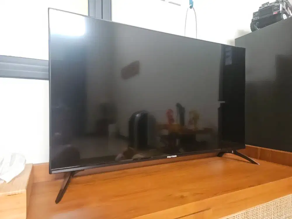 Polytron LED TV 40 inch PLD40CV8969