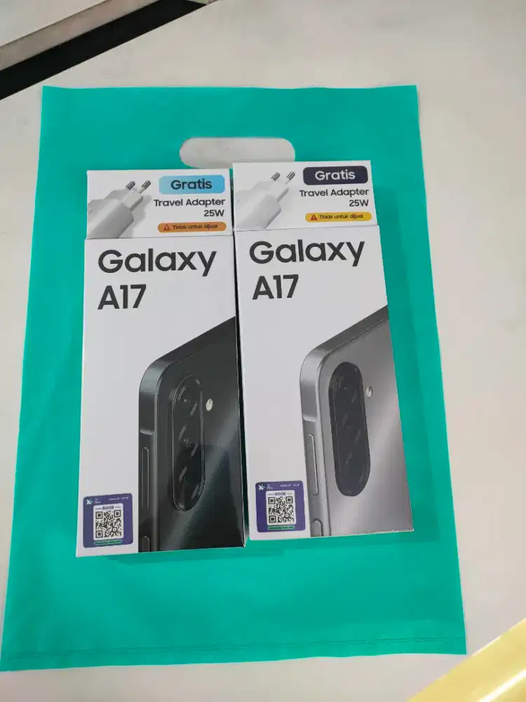 Smartphone Samsung New Galaxy A17 LTE 8+8/256