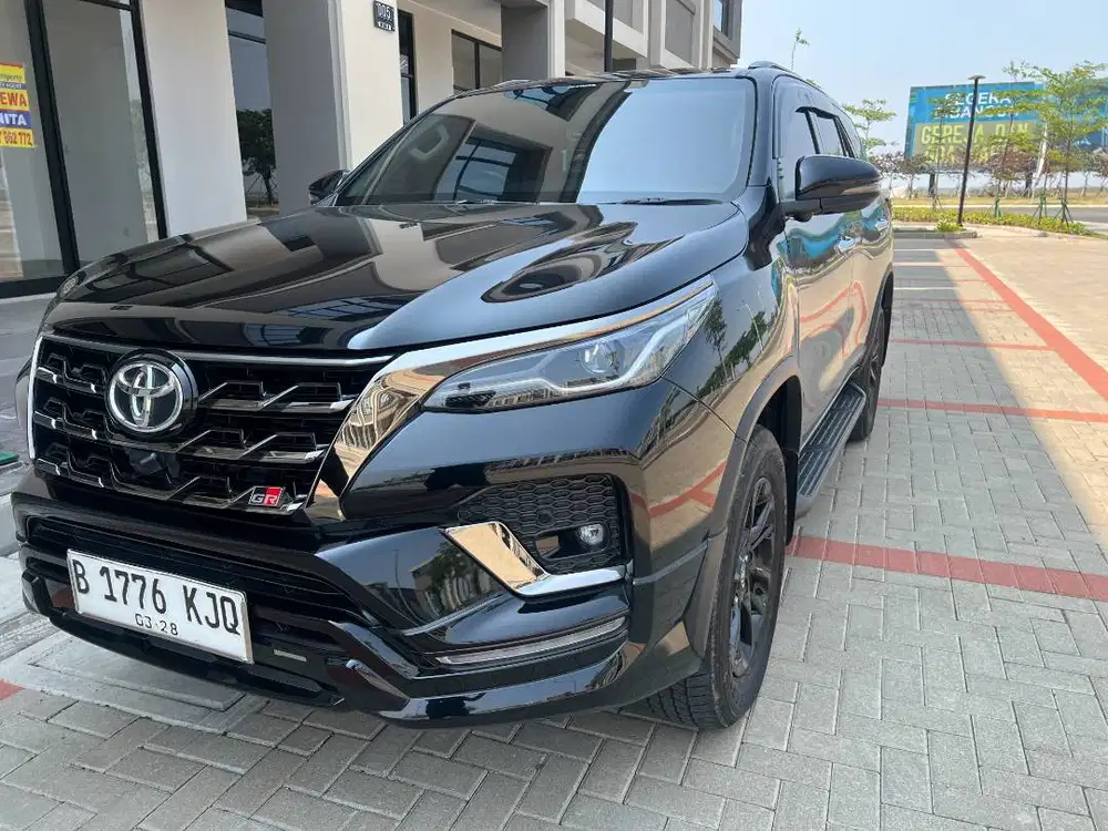 Dijual Cepat Fortuner 2.8 A/T GR Sport Tahun 2023 Pemakaian Pribadi