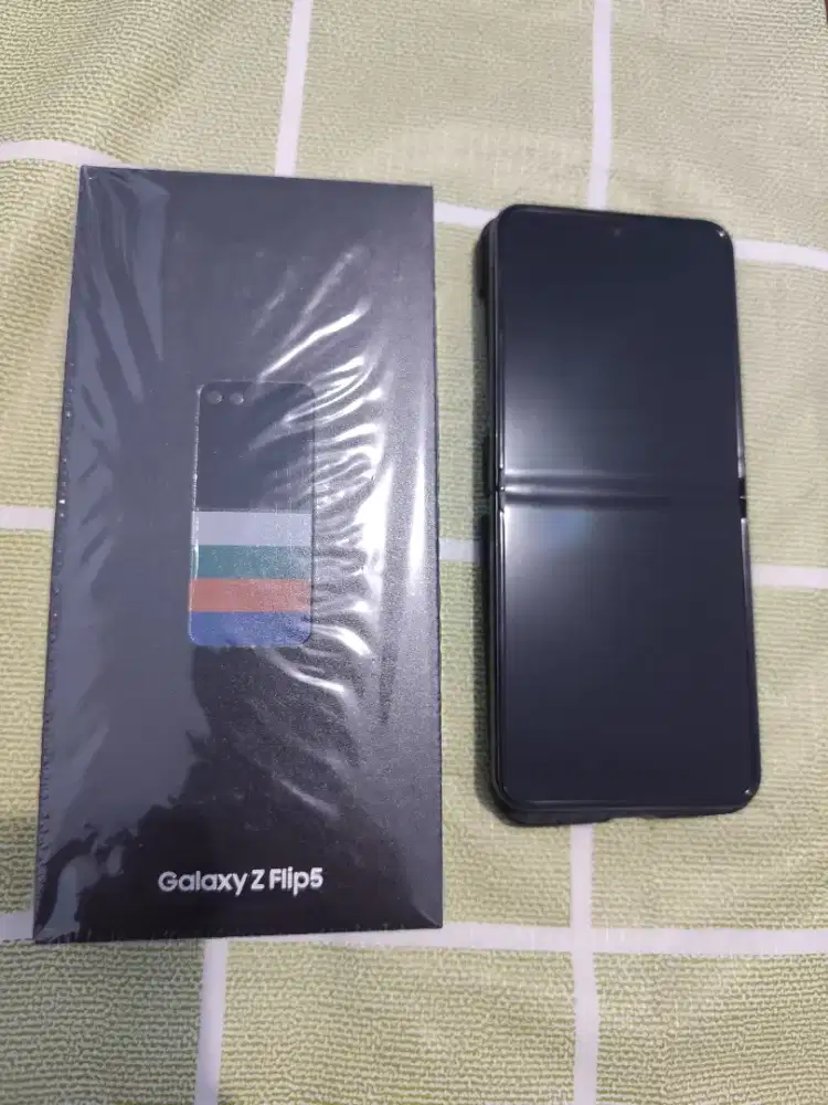 Galaxy Z Flip 5 8/512 Mulus No Minus!