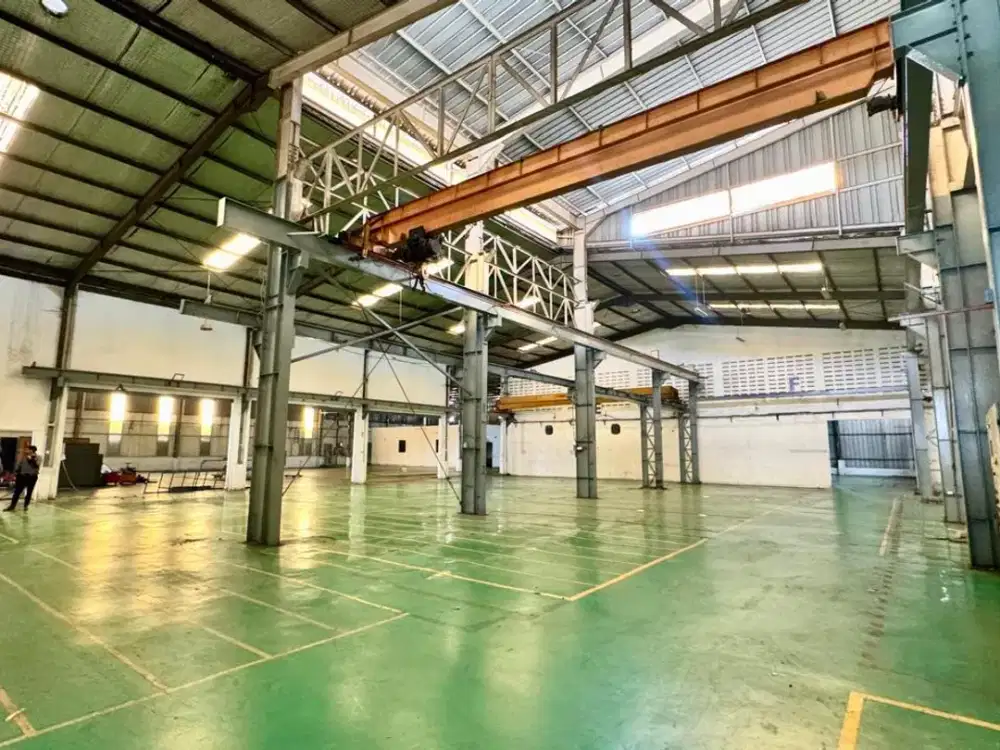 Dijual / Disewa Pabrik di Cikarang. Akses Container