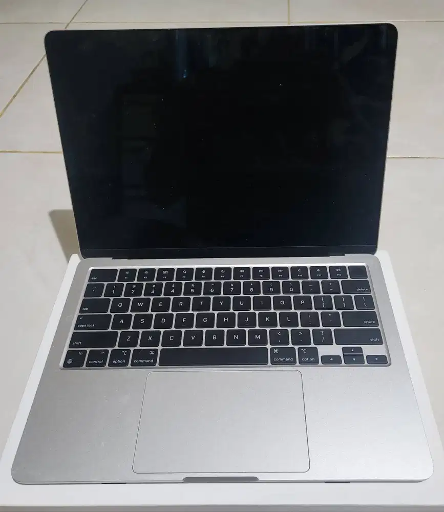 MACBOOK AIR M2 SECOND ( 99 % ) 2022