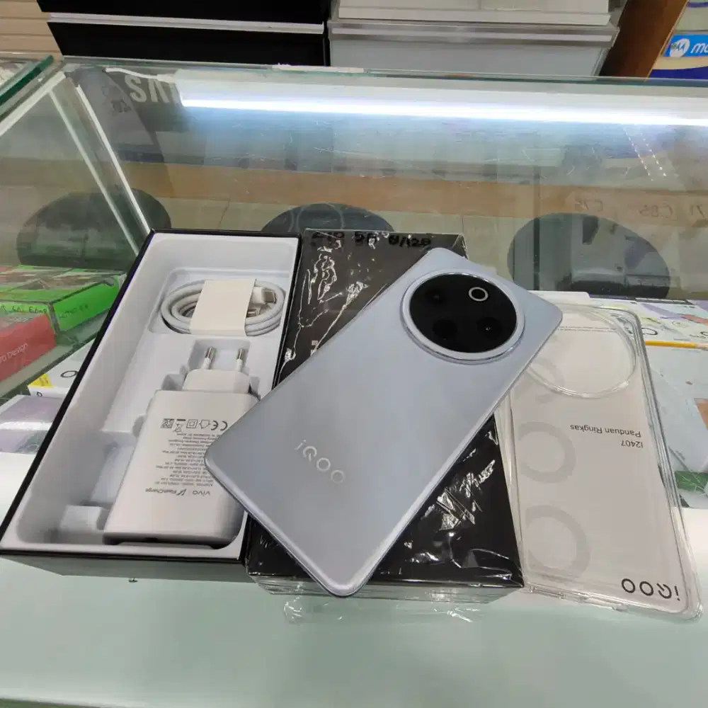 Second like new iqoo z10 5G ram 8gb+8gb/128gb