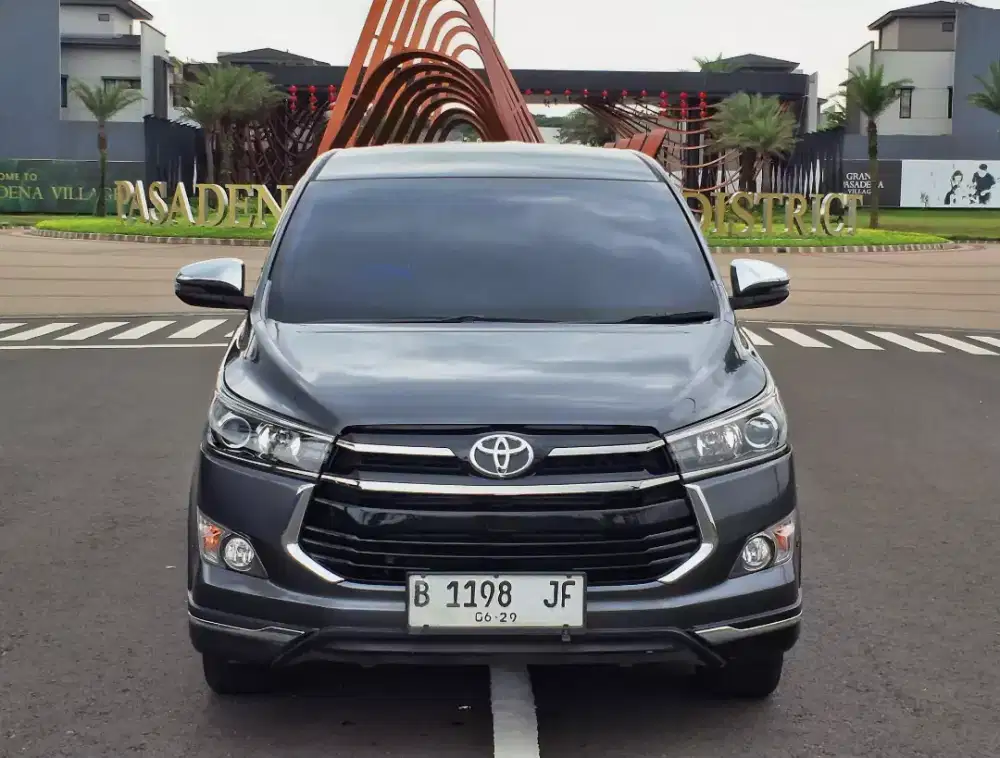 Toyota Innova Venturer Diesel 2.4 at 2019