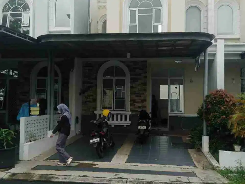 Disewakan rumah murah 2lantai di Cluster La Seine Jakarta Garden City Jakarta Timur siaphuni minimalis modern