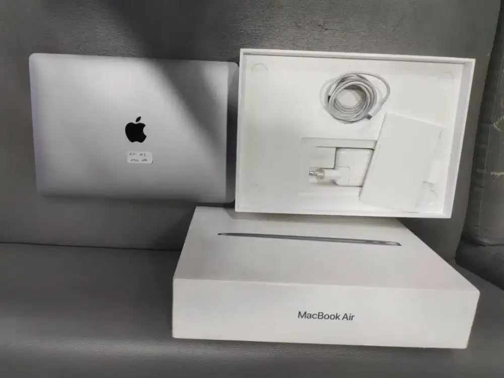 Macbook Air M1 2020 8/256
