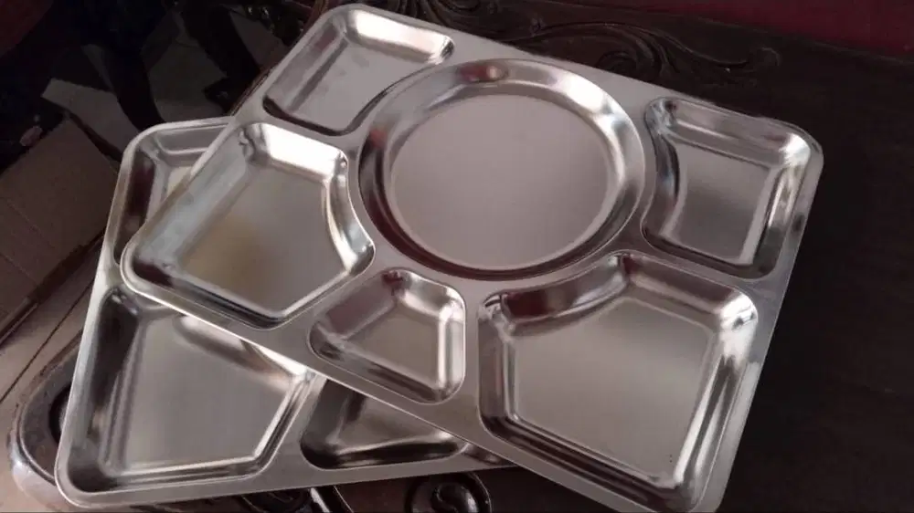 Food tray (nampan Stainless 6 sekat)